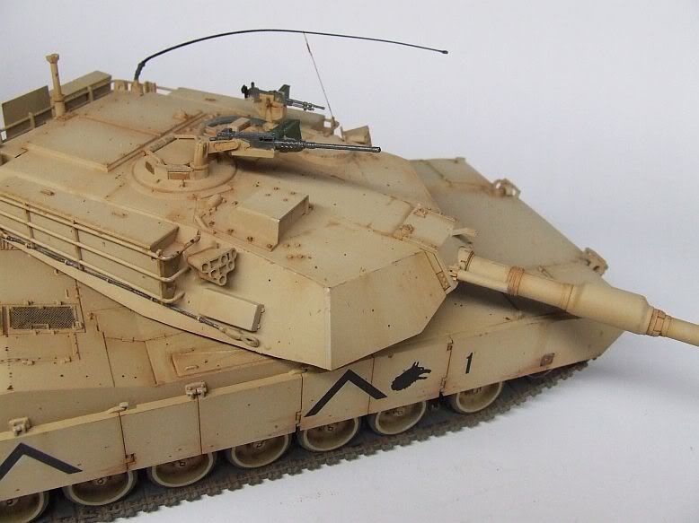 The Official M1 Abrams Group Build 2011 FineScale Modeler Essential